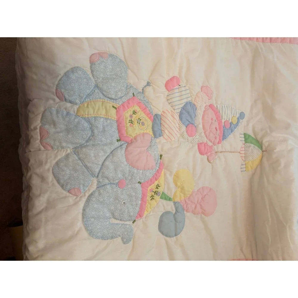 Vintage House of Hatten Baby Quilt Elephant Clown Circus Pastel Patchwork‎ White